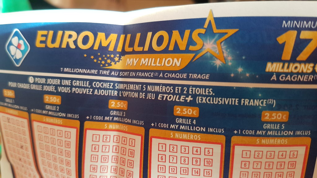 Gros plan sur une grille d'EuroMillions.